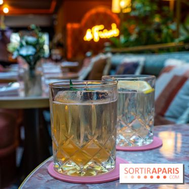 Frivole, restaurant festif, bar et terrasse cachée à Paris, les photos