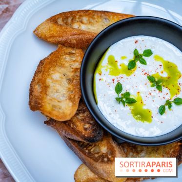 Frivole, restaurant festif, bar et terrasse cachée à Paris, les photos
