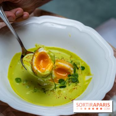 Frivole, restaurant festif, bar et terrasse cachée à Paris, les photos