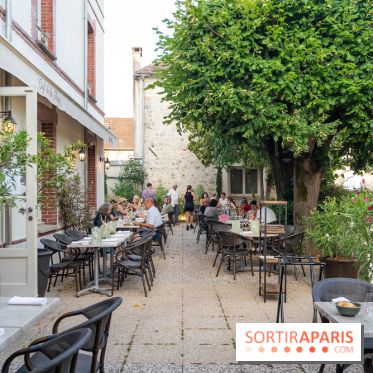 Le Café de la Paix à Bourron-Marlotte - 77 - A7C02633