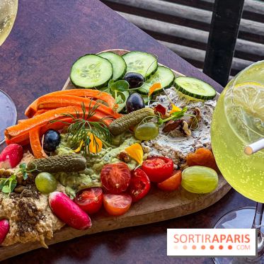 Bar du OFF Paris Seine - CEBFB146 1F24 4764 8AEA 881610643874