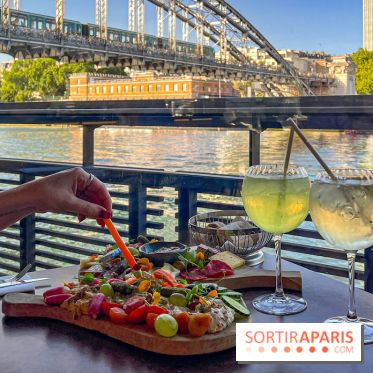 Bar du OFF Paris Seine - 1EE609BB AC9A 48E7 A7C5 32B846D94439