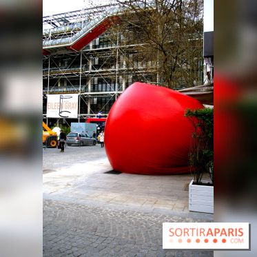 Le RedBall Project de Kurt Perschke débarque à Paris