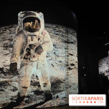 Destination Lune : un voyage immersif dans les étoiles à l'Atelier des Lumières - photos - fotor 1758652725479