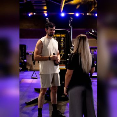 SEMPER Wellness : une salle de sport premium sur les Champs-Elysées - Hugo Clara discute