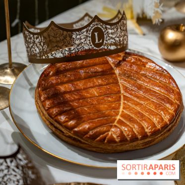 Les bûches et créations de Noël et fêtes de Ladurée 2025 - A7C08201