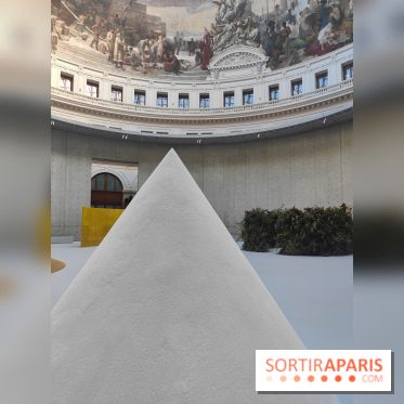 Minimal, quand l'art va à l'essentiel : l'exposition de la Bourse de Commerce se dévoile