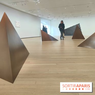 Minimal, quand l'art va à l'essentiel : l'exposition de la Bourse de Commerce se dévoile