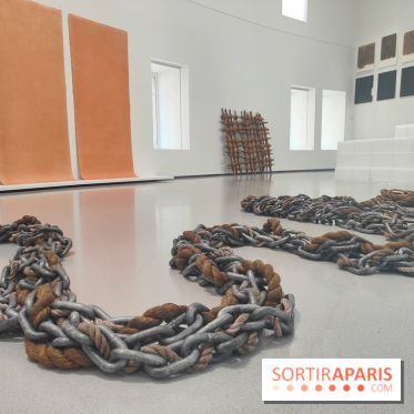 Minimal, quand l'art va à l'essentiel : l'exposition de la Bourse de Commerce se dévoile
