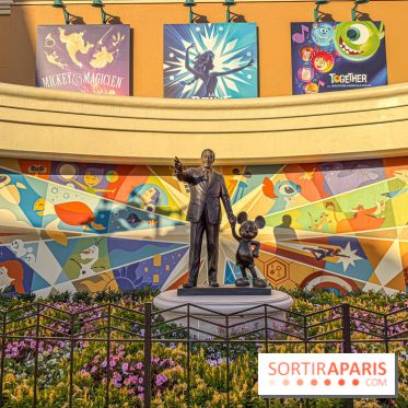 Disney Adventure World - World Premiere Plaza