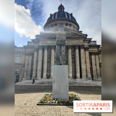 Art Basel Paris 2025 : un totem monumental installé sur le parvis de l'Institut de France - fotor 1760961258972