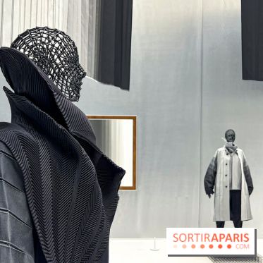 Art Basel Paris 2025 : Issey Miyake sublime textile et lumière dans une installation gratuite