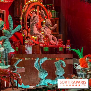 Les vitrines de Noël 2025 du Bon Marché : le grand magasin se métamorphose en (Bon) Marché de Noël