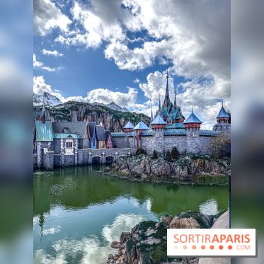 World of Frozen - chateau