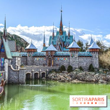 World of Frozen - chateau