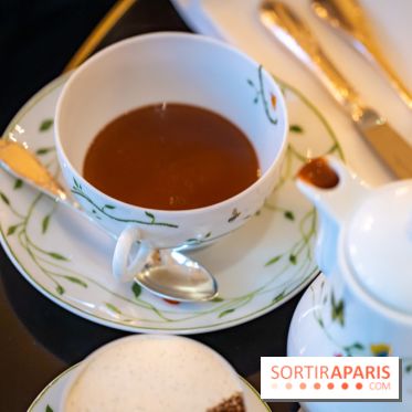 Le tea time du Bristol Par Maxence Barbot