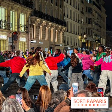 Illuminations de Noël 2025 : Julien Cohen organise un flash mob géant avec 300 musiciens à Paris