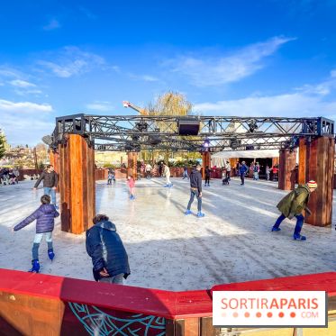 Noël au Parc Astérix 2025, patinoire et marché de Noël  - IMG 7524
