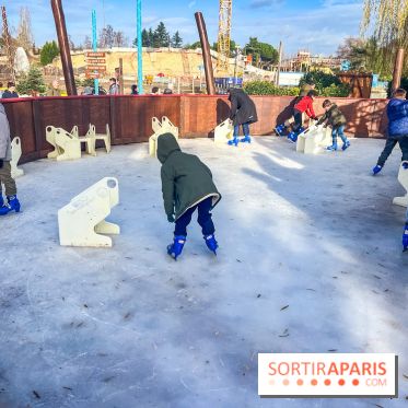 Noël au Parc Astérix 2025, patinoire et marché de Noël  - IMG 7526
