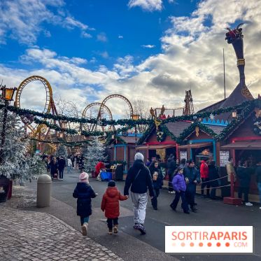 Noël au Parc Astérix 2025, patinoire et marché de Noël  - IMG 7544