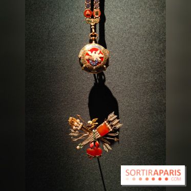 Joyaux dynastiques : une exposition qui brille de mille feux à l'Hôtel de la Marine à Paris - fotor 1765279008340