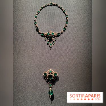 Joyaux dynastiques : une exposition qui brille de mille feux à l'Hôtel de la Marine à Paris - fotor 1765279052865