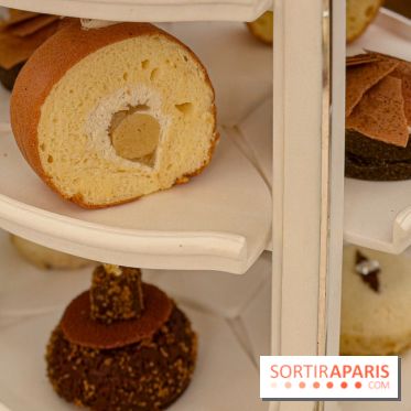 Noël 2025 au Plaza Athénée : tea time festif en famille, patinoire enchantée et chalet-raclette - IMG 4350