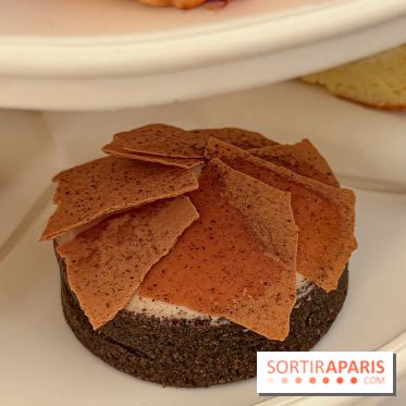 Noël 2025 au Plaza Athénée : tea time festif en famille, patinoire enchantée et chalet-raclette - IMG 4357