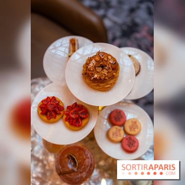 Le tea time Emily in Paris de l'Hôtel du Louvre - A7C04029