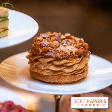 Le tea time Emily in Paris de l'Hôtel du Louvre - A7C04054