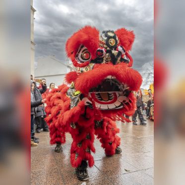 Nouvel An Lunaire à l’Hippodrome Paris-Vincennes : l’Année du Cheval en fête - iStock 2197841628