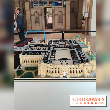 Insolite : assistez au montage en live d'une maquette LEGO du Grand Palais - fotor 1772017305802