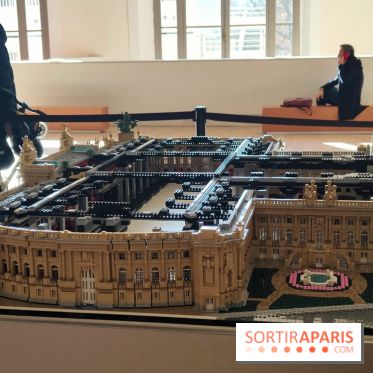 Insolite : assistez au montage en live d'une maquette LEGO du Grand Palais - fotor 1772017349780