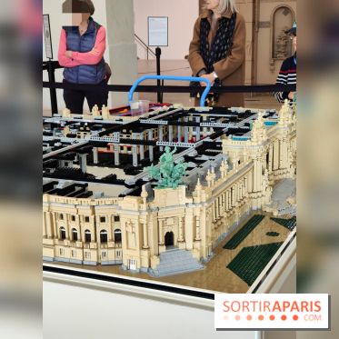 Insolite : assistez au montage en live d'une maquette LEGO du Grand Palais - fotor 1772017419298