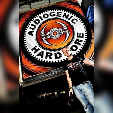 Montage des chars Techno Parade 2010