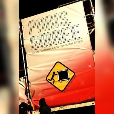 Montage des chars Techno Parade 2010