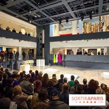 Le Musée Vivant de la Mode d'Olivier Saillard : exposition-performance à la Fondation Cartier