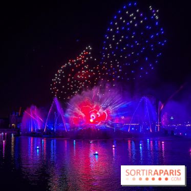 Disneyland Paris : Disney Cascade of Lights, le spectacle nocturne sur Adventure Bay