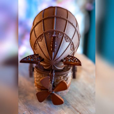 La Belle Envolée du Cheval Blanc Paris, l'Oeuf de Pâques dirigeable 2026 - A7C08074