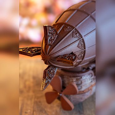 La Belle Envolée du Cheval Blanc Paris, l'Oeuf de Pâques dirigeable 2026 - A7C08077