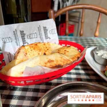 Gourou - Cheese naan