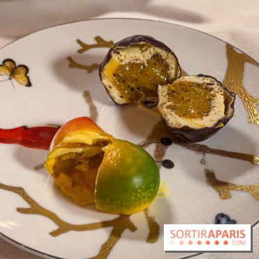 Tea Time de Cedric Grolet au Meurice : pâtisseries trompe l'œil et salé revisité