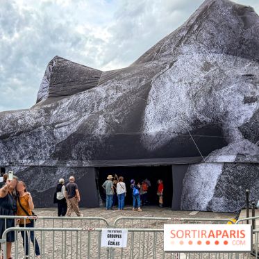 La Caverne du Pont Neuf : le montage de l’installation géante de JR démarre à Paris - Facetune 16 06 2026 03 05 10