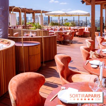La terrasse en rooftop du Kinugawa à l'hôtel Sax Paris 7e