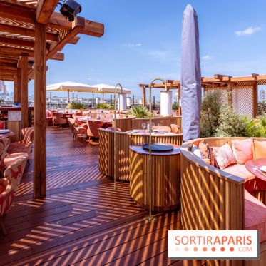 La terrasse en rooftop du Kinugawa à l'hôtel Sax Paris 7e