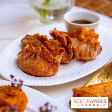 La terrasse jardin du Sax Hotel avec piscine - gyozas homard