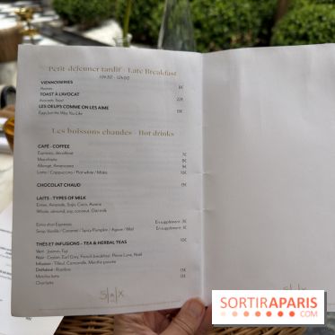 La terrasse jardin du Sax Hotel avec piscine - carte - menu