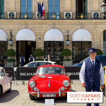 Le Rallye des Princesses expose ses voitures de collection sur la Place Vendôme - Facetune 24 05 2026 20 13 04