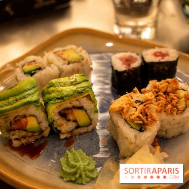Sushi Mina : assiette de makis et spécialités japonaises