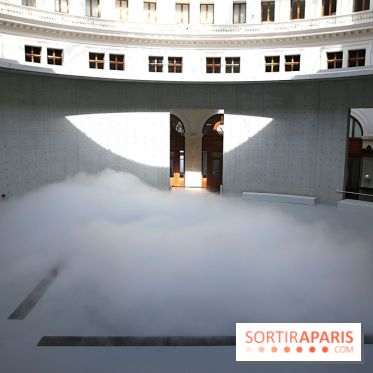 Fujiko Nakaya : nos photos de sa sculpture de brouillard à voir à la Bourse de Commerce